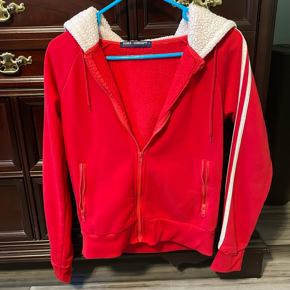 Size large fuzzy red jacket by ROMA CONCEPT